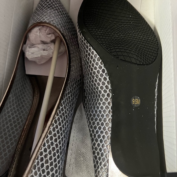 Beautiful women’s heels size 9.5 - Picture 9 of 9